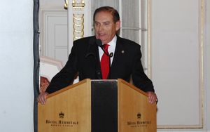 In memoriam: Carlos Gracia